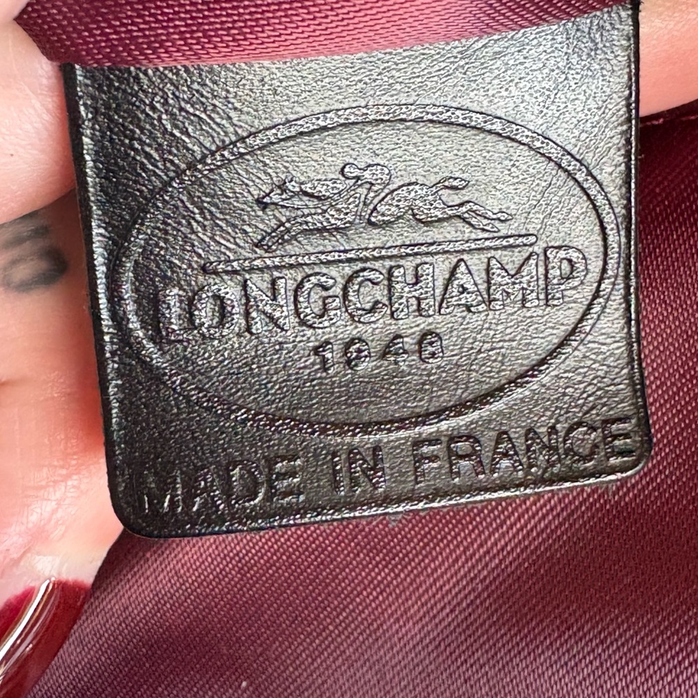 *RARE* AUTHENTIC LONGCHAMP Burgundy Embossed Leather Tote - NEW $400USD/$550CDN - Picture 13 of 16